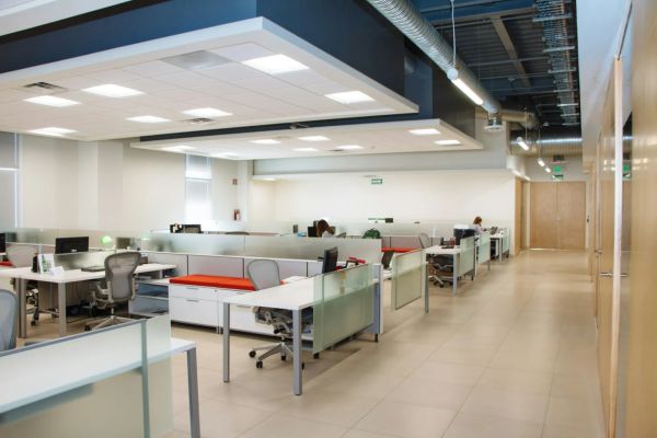 Quels sont les prix au m² des bureaux à vendre à lyon 6 selon les quartiers : brotteaux, bellecombe ou secteur masséna ?